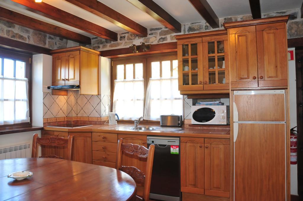 Apartamentos El Llugaron Miravalles Extérieur photo